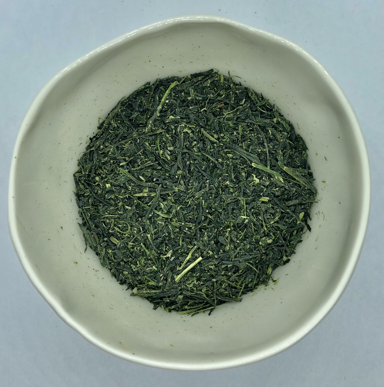 Te verde Fukamushi giapponese in foglie